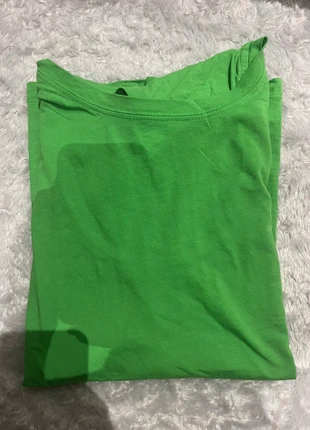 T-shirt manches courtes vert, marca: MGN, estado: Nuevo sin etiquetas, tamaño: M / 38 / 10, 5,00 €, 5,95 € Protección al comprador incluida