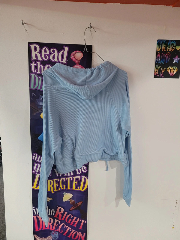 Rue21 cropped hoodie 3