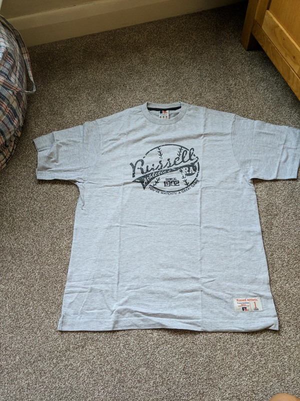 Russell athletic t shirt - Vinted