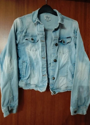 Casaco ganga clara Tiffosi 13/14 anos | Veste en jean clair Tiffosi 13/14 ans, marca: Tiffosi, estado: Bom, tamanho: 13 anos / 158 cm, €10.00, €11.20 inclui Proteção do Comprador