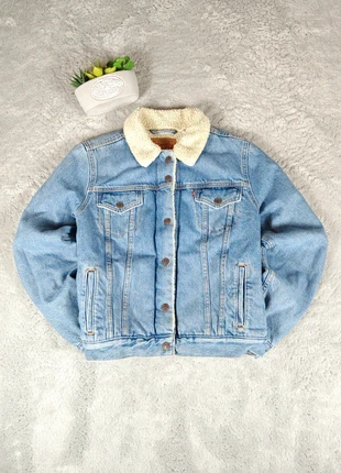 Giacca Levis Y2K in denim con pile donna, marque: Levi Strauss & Co., état: Très bon état, taille: M / 38 / 10, 59,00 €, 62,65 € Protection acheteurs incluse