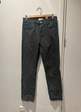 Zara high Waist straight leg jeans with frayed bottom effect size 34, marque: Zara, état: Très bon état, taille: XS / 34 / 6, 4,00 €, 4,90 € Protection acheteurs incluse