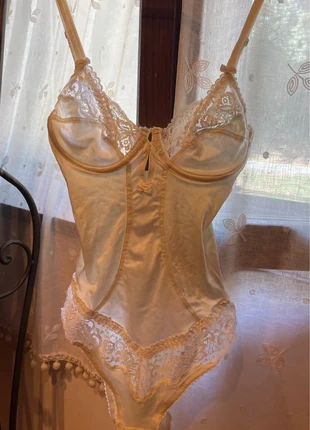 Body Bianco, brand: Intimo parah, condizioni: Ottime, €10.00, €11.20 include la Protezione acquisti