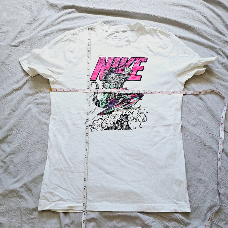 White nike tee 3