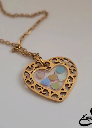 Pendentif en résine cœur doré avec des paillettes colorées en forme de cœur , marke: Fait Main, zustand: Neu, 13,00 €, 14,35 € inklusive Vinted-Käuferschutz