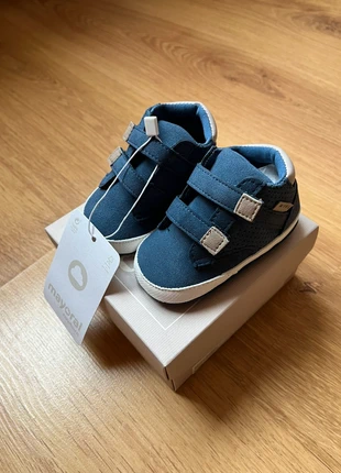 Mayoral bebé nuevos T18 / Baby shoes Mayoral size 18, marca: Mayoral, estado: Nuevo con etiquetas, tamaño: 18, 14,00 €, 15,40 € Protección al comprador incluida