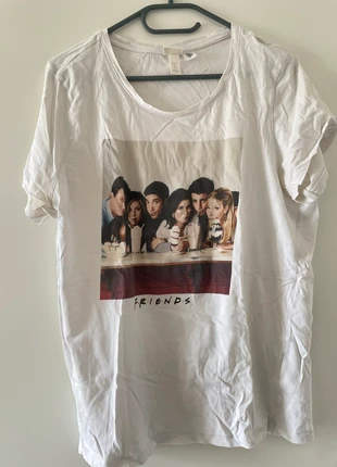 T-shirt blanc Friends taille L, brand: H&M L.O.G.G., condition: Very good, size: L / 40 / 12, €3.00, €3.85 includes Buyer Protection