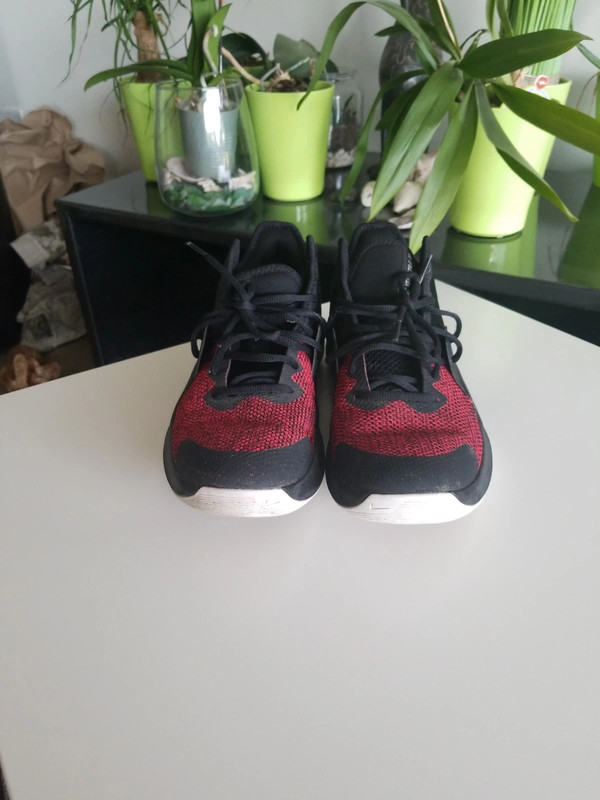 Nike air versatile sales iii