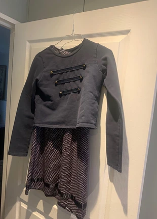 Ensemble robe et pull IKKS 12 ans , marke: IKKS, zustand: Sehr gut, größe: 12 Jahre / 152, 10,00 €, 11,20 € inklusive Vinted-Käuferschutz