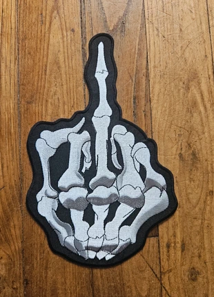 Patch thermocollant middle fingger skeleton, marque: Inconnu, état: Très bon état, 10,00 €, 11,20 € Protection acheteurs (Pro) incluse