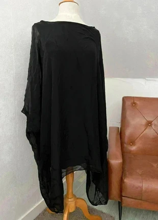Tunique / poncho noir en soie – élégance absolue, marque: Boutique indépendante, état: Neuf avec étiquette, taille: 5XL / 50 / 22, 59,00 €, 62,65 € Protection acheteurs incluse