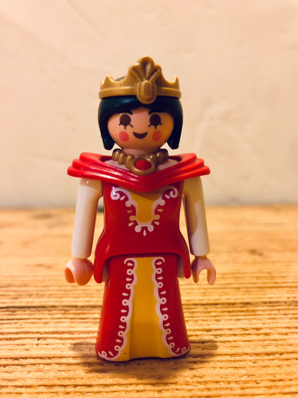 Personnage playmobil rouge