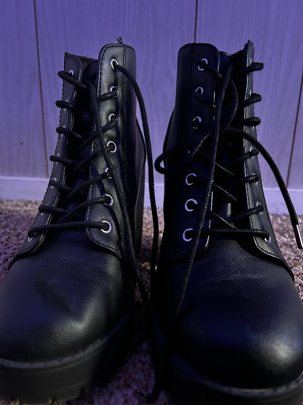 H&M Divided Ankle Boots 1