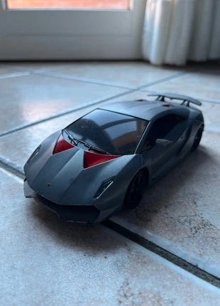 Bellissima Lamborghini grigia cm 20, brand: Lamborghini, condizioni: Ottime, €5.00, €5.95 include la Protezione acquisti