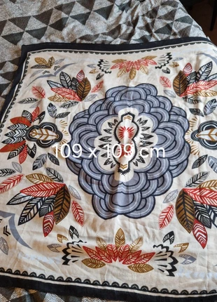 Foulard, brand: sansnom., condizioni: Ottime, €4.00, €4.90 include la Protezione acquisti