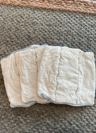 3 blumchen prefolds bamboe, marca: Blümchen, estado: Novo com etiquetas, tamanho: 4–9 kg, €2.00, €2.80 inclui Proteção do Comprador