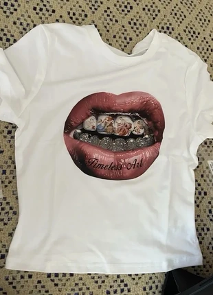 T shirt blanc lèvre style y2k, brand: y2k, condition: Very good, size: M / 38 / 10, €27.90, €30.00 includes Buyer Protection