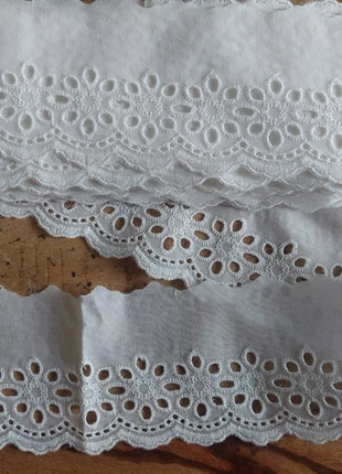 Crème broderie 10 meter, brand: merkloos, condizioni: Nuovo senza cartellino, €9.00, €10.15 include la Protezione acquisti