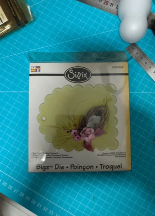 Sizzix Cortador Bigz modelo etiqueta, marca: Sizzix, estado: Novo com etiquetas, €4.50, €5.43 inclui Proteção do Comprador