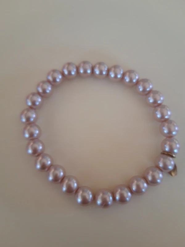 Bracelet élastique perles beige rosé