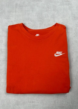 T-Shirt Nike Orange The Nike Tee Logo Brodé Blanc / Taille S, marke: Nike, zustand: Neu, größe: S, 9,00 €, 10,15 € inklusive Vinted-Käuferschutz