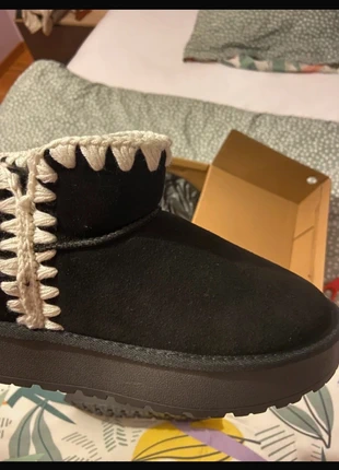 Chaussures noir moumoute type UGG, marke: éram, zustand: Sehr gut, größe: 39, 26,00 €, 28,00 € inklusive Vinted-Käuferschutz