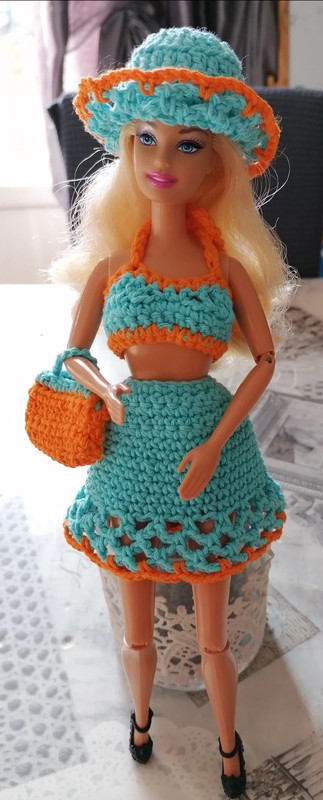 Vêtement poupée barbie