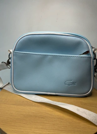 Sac bandoulière Lacoste bleu pastel, marke: Lacoste, zustand: Sehr gut, 22,00 €, 23,80 € inklusive Vinted-Käuferschutz