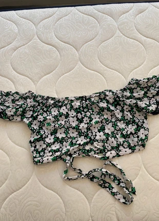 Miss Selfridge Crop top floral, marque: Miss Selfridge, état: Très bon état, taille: S / 36 / 8, 6,00 €, 7,00 € Protection acheteurs incluse