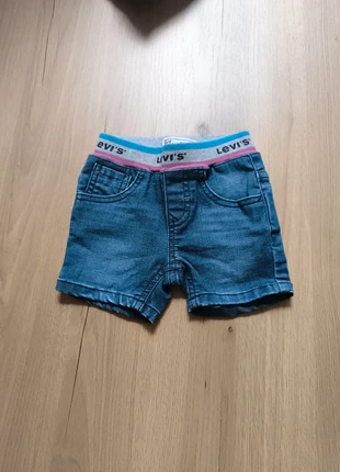 Short Levi's, marque: Levi's, état: Très bon état, taille: 6-9 mois / 68 cm, 1,50 €, 2,28 € Protection acheteurs incluse