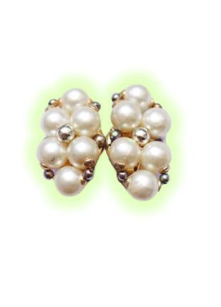 Boucles en clips clip on earrings vintage dorées perles coquette angelcore, marque: Vintage Dressing, état: Très bon état, 4,00 €, 4,90 € Protection acheteurs incluse