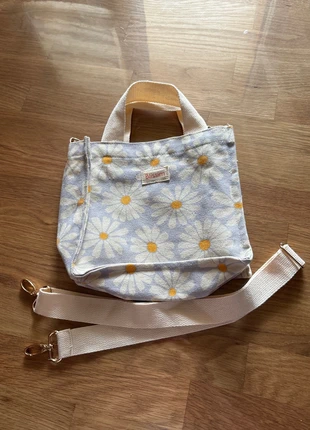 Petit sac à bandoulière, très bon état, marque: Blissim, état: Très bon état, 2,00 €, 2,80 € Protection acheteurs incluse