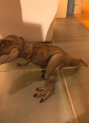 T Rex jurassic world, brand: Jurassic World, condizioni: Ottime, taglia: Taglia unica, €8.00, €9.10 include la Protezione acquisti