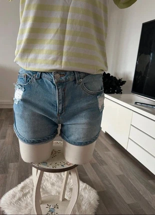 Short mi haut pull &bear taille W26, marca: Pull & Bear, estado: Muito bom, tamanho: S / 36 / 8, €4.50, €5.43 inclui Proteção do Comprador