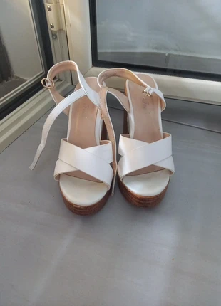 Bellissimi sandali, merk: Mix, staat: Heel goed, maat: 35, € 7,00, € 8,05 inclusief Kopersbescherming