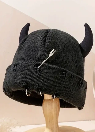 NEU.F Bonnet déchiré unisexe avec cornes, brand: Original, condition: New without tags, size: One size, €8.99, €10.14 includes Buyer Protection