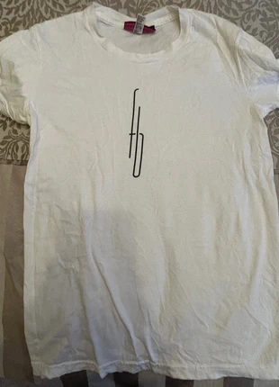 Fontaine Bleu t shirt small, brand: fontaine bleu, condition: New without tags, size: S / 8, £5.00, £5.95 includes Buyer Protection