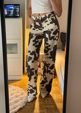 Jean motif vache, brand: Stradivarius, condition: New without tags, size: S / 36 / 8, €20.00, €21.70 includes Buyer Protection