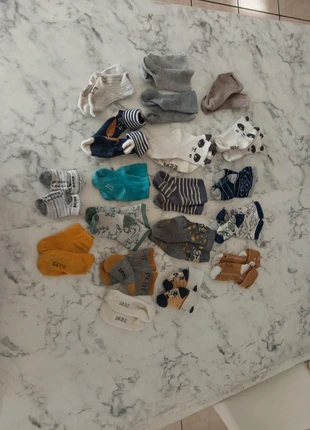 Lot chaussettes garçon de toute tailles, marke: Baby, zustand: Sehr gut, größe: 22–24, 1,50 €, 2,28 € inklusive Vinted-Käuferschutz
