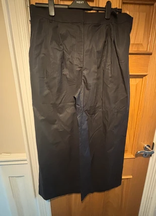 Brand new with tags – Next Black Cotton Mix Smart Wide Leg Trousers in size 20, brand: Next, condition: New with tags, size: 4XL / 48 / 20, €18.00, €19.60 includes Buyer Protection