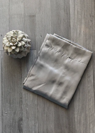 🌙 Taie d’oreiller en satin 💖 Beauté des boucles, douceur & protection anti-frisottis, merk: Boutique indépendante, staat: Nieuw met prijskaartje, maat: 65 x 65 cm, € 12,00, € 13,30 inclusief Kopersbescherming