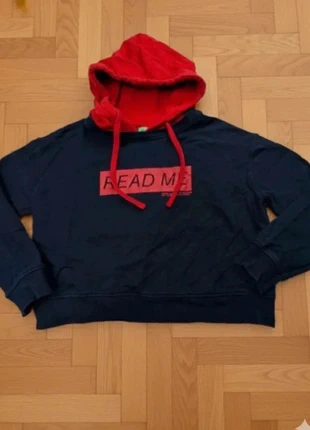 Sweat à capuche cropped United Colors of Benetton – Bleu marine & rouge – Taille L – 100 % coton, merk: United Colors of Benetton, staat: Heel goed, maat: L / 40 / 12, € 2,90, € 3,75 inclusief Kopersbescherming Pro