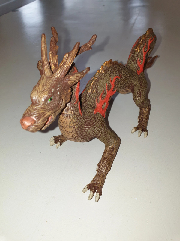 Dragon du Soleil Levant Figurine Papo. - Par