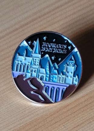 Pins Poudlard - Harry Potter, merk: Harry Potter, staat: Heel goed, € 5,00, € 5,95 inclusief Kopersbescherming