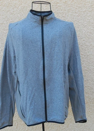 Gilet détente gris moucheté Decathlon, marque: Decathlon, état: Très bon état, taille: XL / 42 / 14, 5,00 €, 5,95 € Protection acheteurs incluse