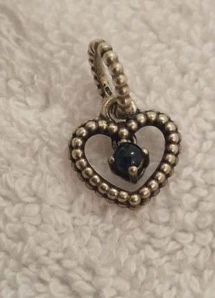 Pandora Charm pendente a cuore blu mare decorato con sfere Purely, brand: Pandora, condizioni: Ottime, €35.00, €37.45 include la Protezione acquisti