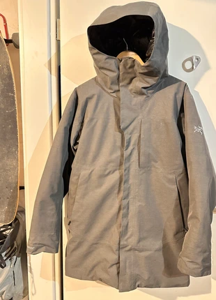 Arcteryx Therme Parka Size Small, marke: Arc'teryx, zustand: Sehr gut, größe: S, 400,00 €, 420,70 € inklusive Vinted-Käuferschutz