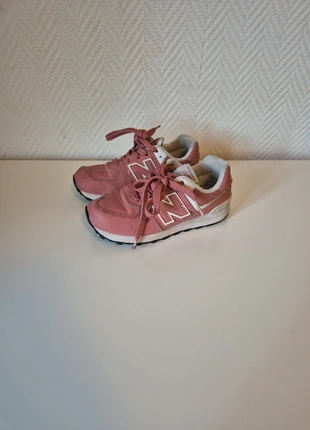 New balance roze maat 29, marca: New Balance, estado: Bom, tamanho: 29, €10.00, €11.20 inclui Proteção do Comprador