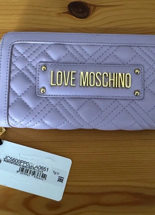 Porte-monnaie Love Moschino Violet neuf avec étiquette, merk: Moschino, staat: Nieuw met prijskaartje, € 79,00, € 83,65 inclusief Kopersbescherming