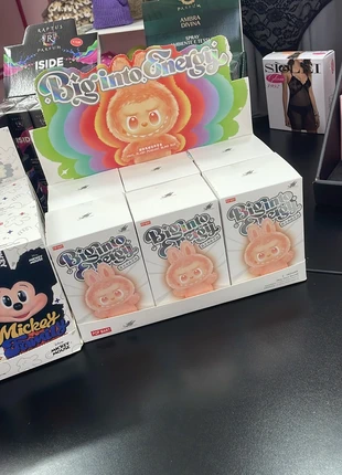 Labubu nuovi con scatola, marke: POPMART, zustand: Neu, mit Etikett, 20,00 €, 21,70 € inklusive Vinted-Käuferschutz